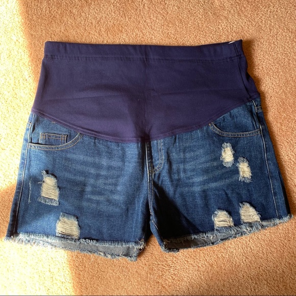 Set of 2 Denim Maternity Shorts - Picture 2 of 9